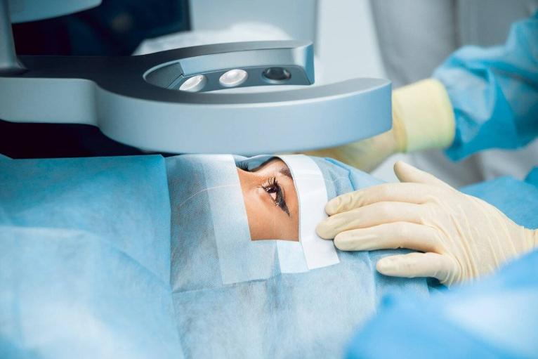 Современная хирургия глаза
